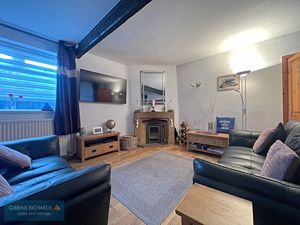 Living Room- click for photo gallery